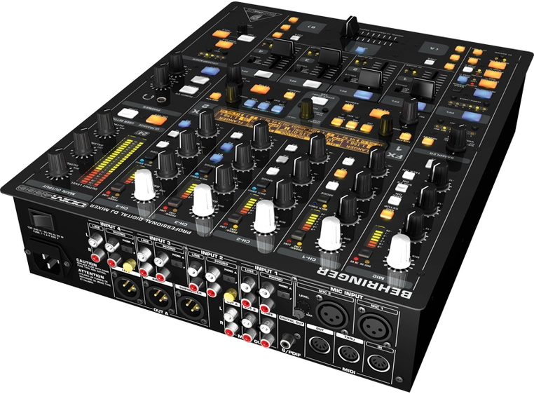 Behringer DDM4000 Digital profesjonell mikser 